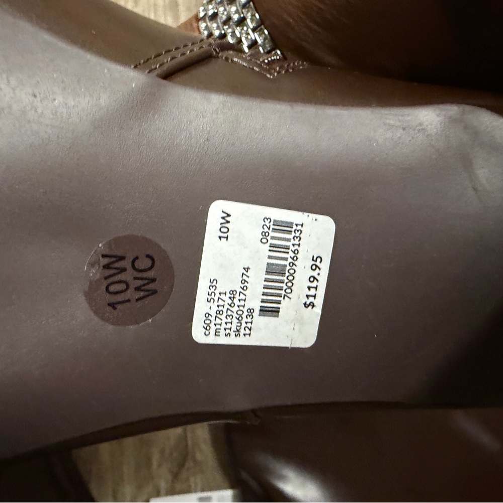 Brown women boots
